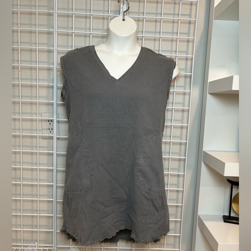 Twelve by Ontwelfth sleeveless tunic 100% Cotton Sleeveless Gray Tunic LINEN